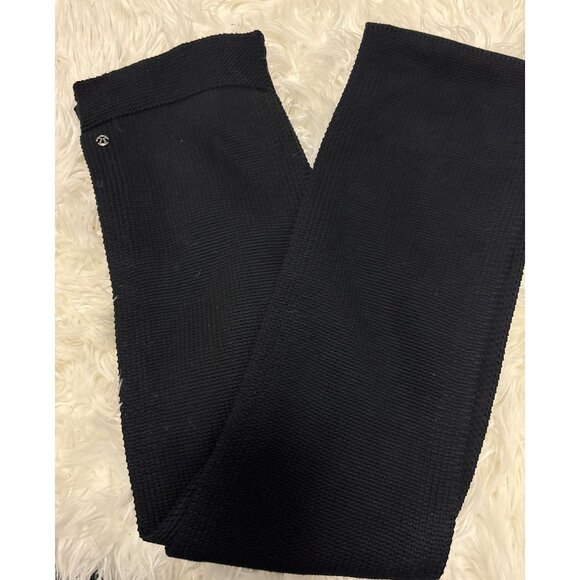 Lululemon Unisex Ribbed Long Knit Scarf In Black - Picture 1 of 2